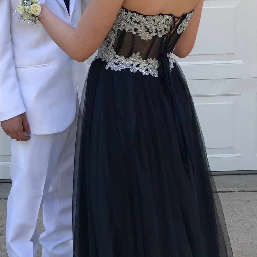 PROM DRESS - Picture 4 of 4